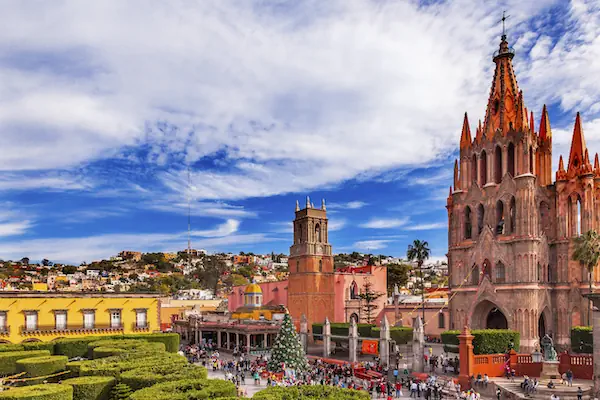Parroquia de San Miguel Arcangel and the Central Plaza in San Miguel de Allende